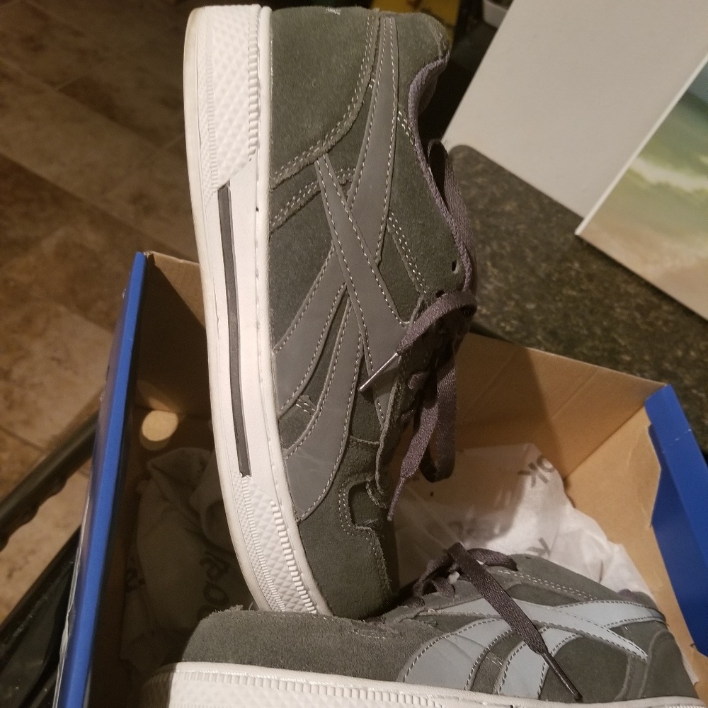 Reebok steel toe work sneaker